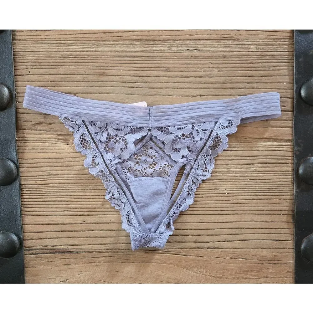 Victoria's Secret Cheekini Peekaboo Lace Panty sz XS New